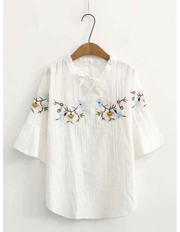 Women Fashion Embroidery Flare Sleeves Blouse