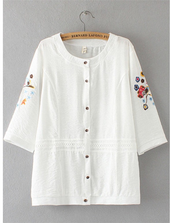 Vintage Women Embroidery O-neck Half Sleeves Blouse with Button
